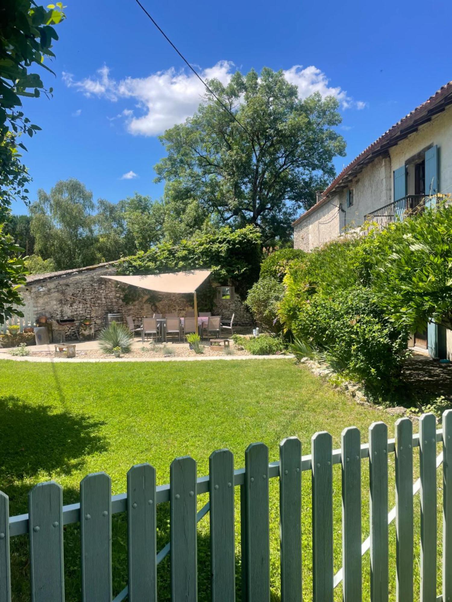 Les Galineaux La Roquille Exterior foto